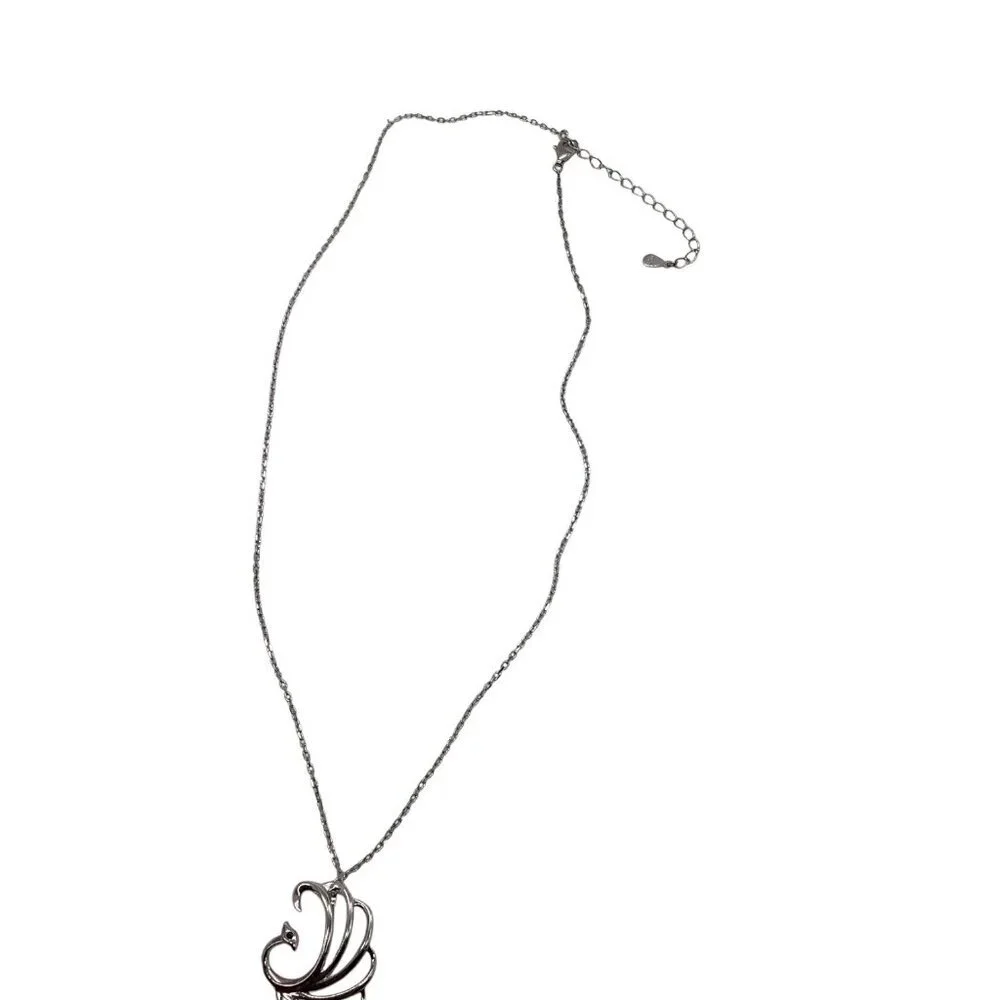 Silver Mountain S925 Sterling Silver 18in  Necklace With Elegant Pendant & Chain